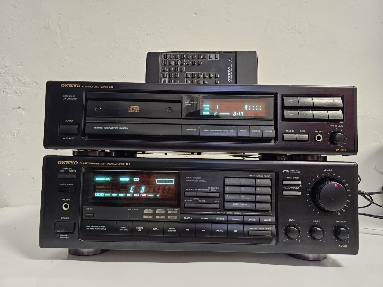 Pilot! Amplituner Onkyo TX-7830/ Odtwarzacz CD Onkyo DX -6810