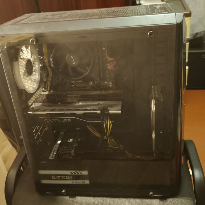 * Процесор: AMD Ryzen 5 2600