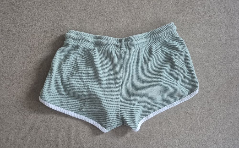 Krótkie sportowe spodenki damskie waflowe Primark r. XS