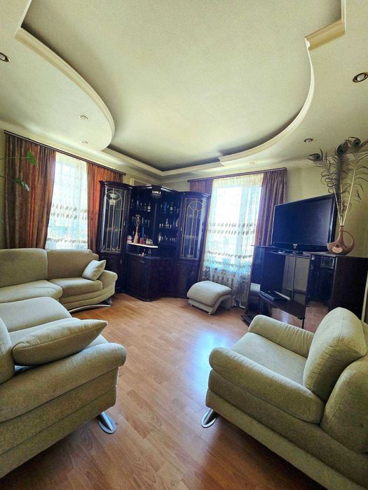 Продам 3к/кв з автономним опаленням вул.Незалежності/Титова