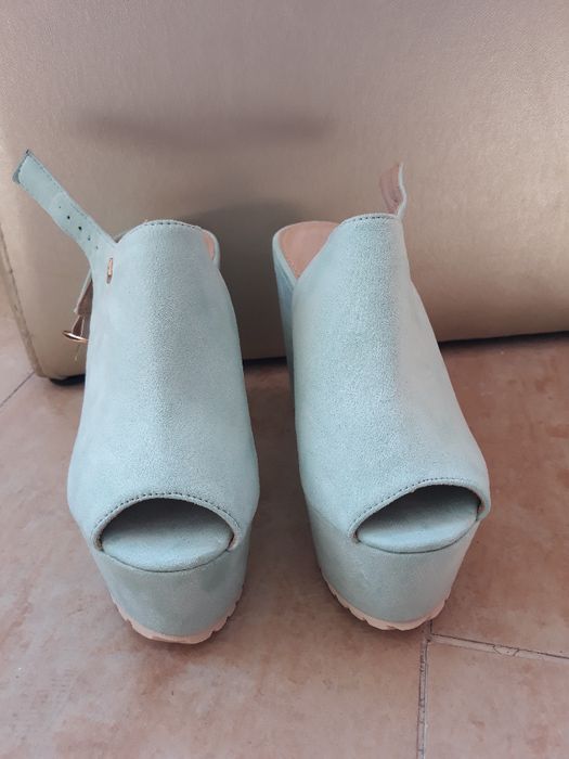 Sandálias verde água NOVAS