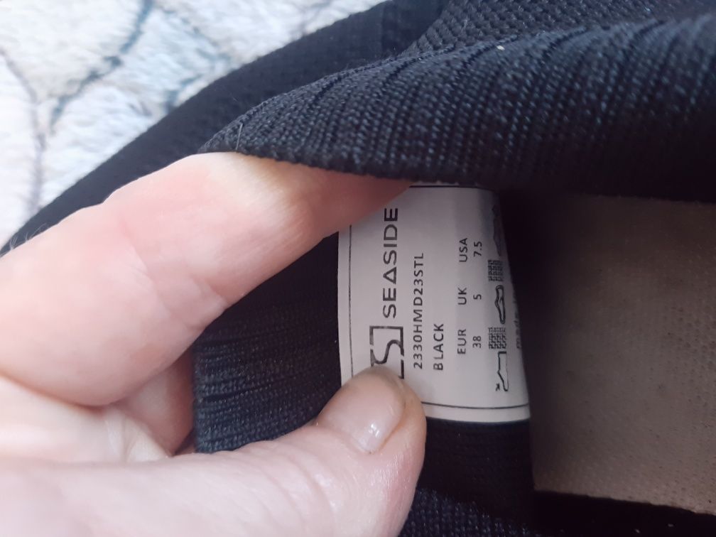 Макасіни 37розмір 23.5см уст. 200грн.