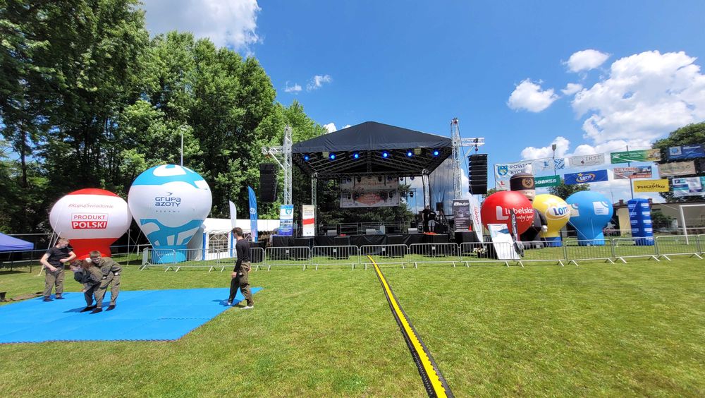 Kompleksowo Scena Estrada Nagłośnienie Oświetlenie Zadaszenie Telebim