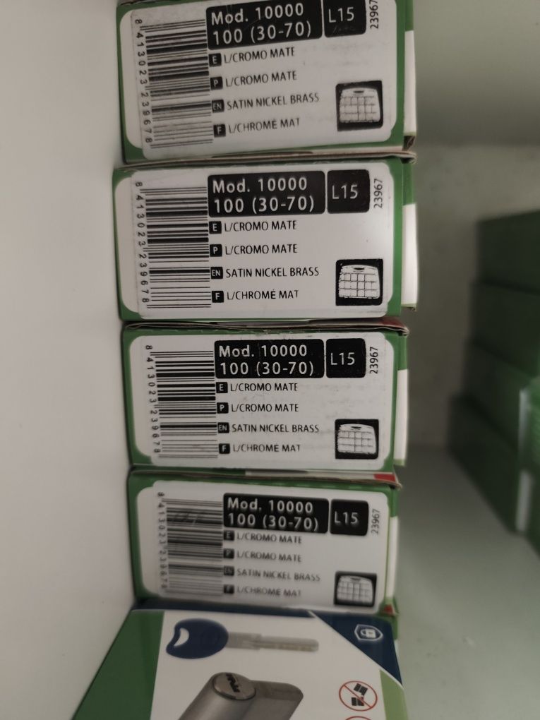 Canhões segurança anti pânico 30x50 amig