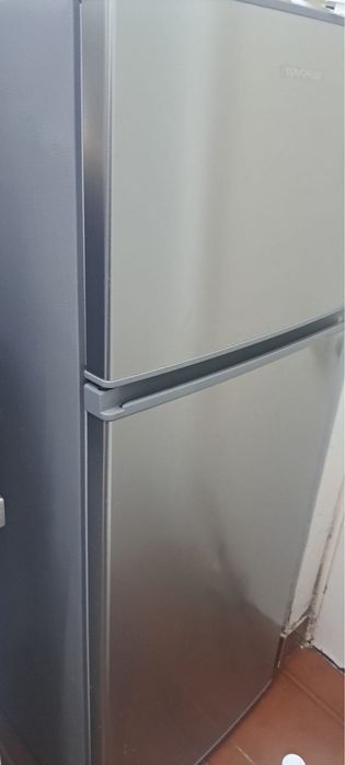 Vendo frigorifico semi novo e maquina de secar