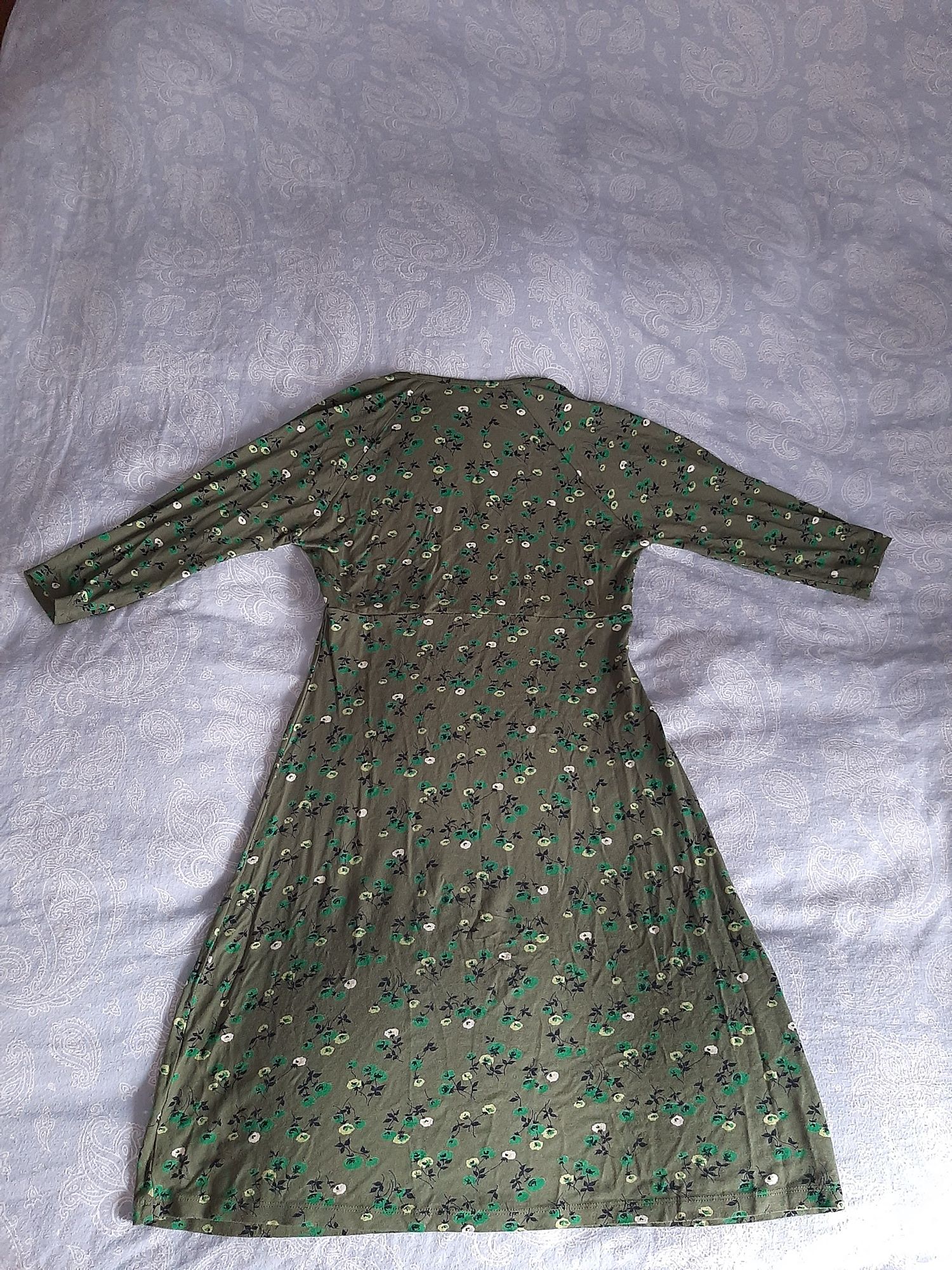 Śliczna Zielona Sukienka R.36
