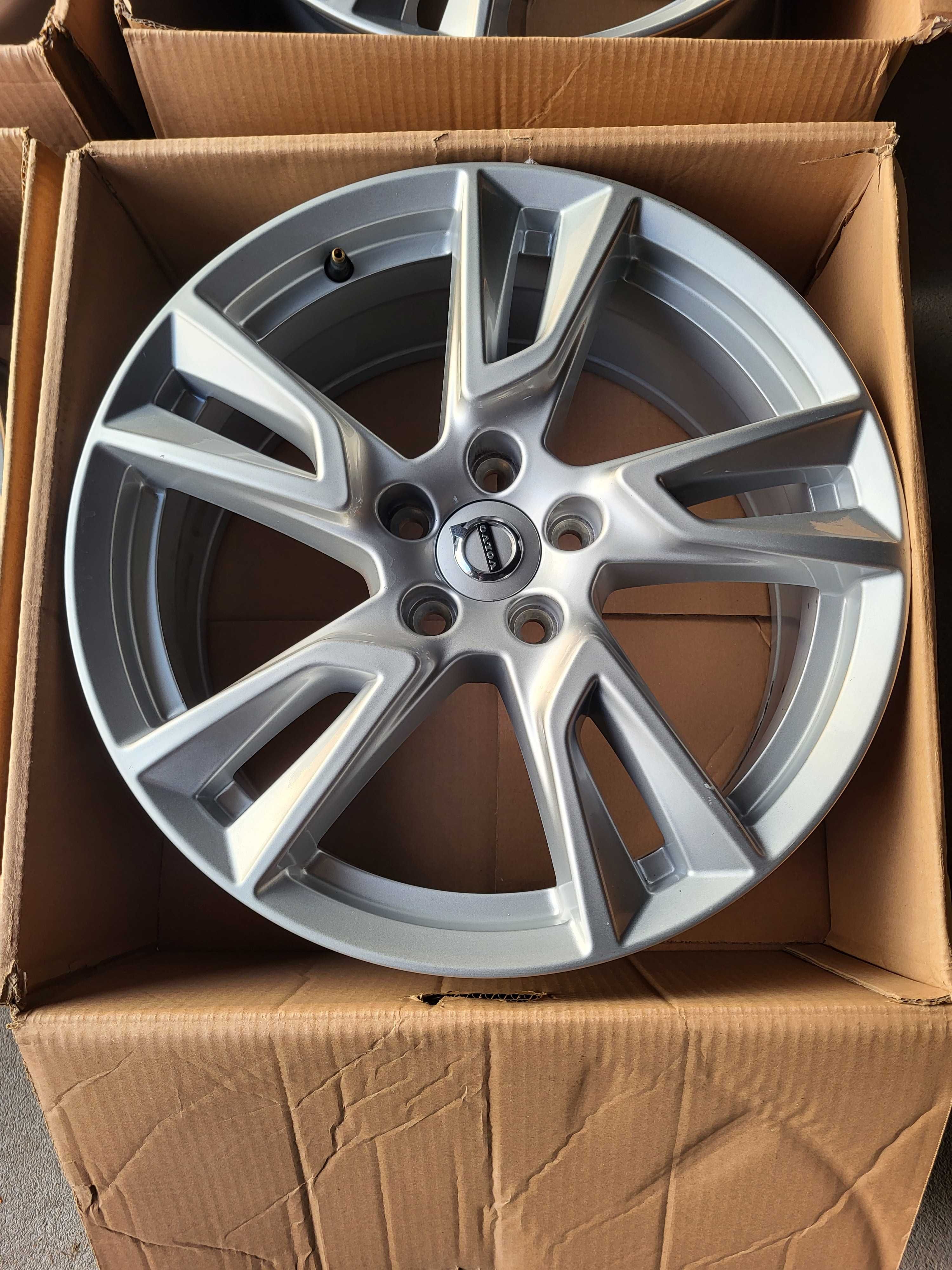 [452] Oryginalne Felgi aluminiowe VOLVO 18 Cali 5x108 XC40 XC60 ! !