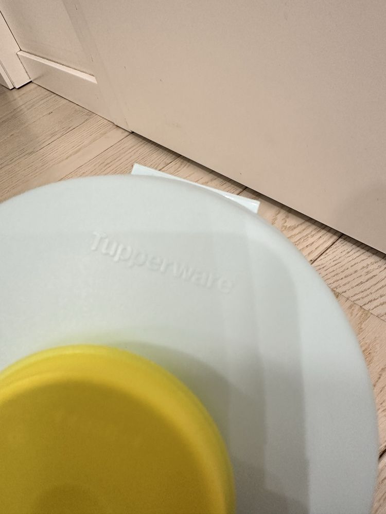 Śniadaniówka hamburger tupperware