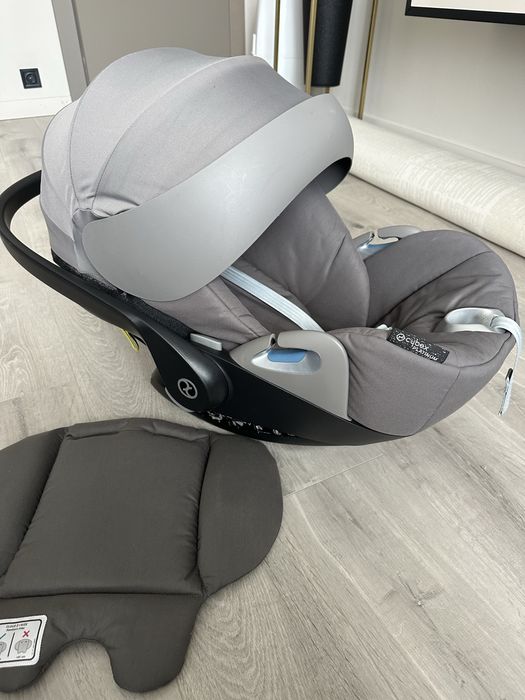 Продам автокрісло Cybex Platinum Cloud Z i-size з базою Isofix