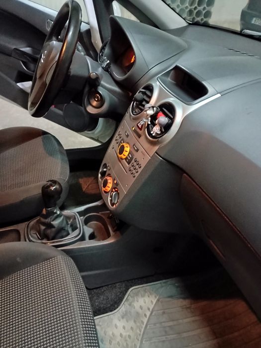 Opel corsa D 1.3 CDTI comercial