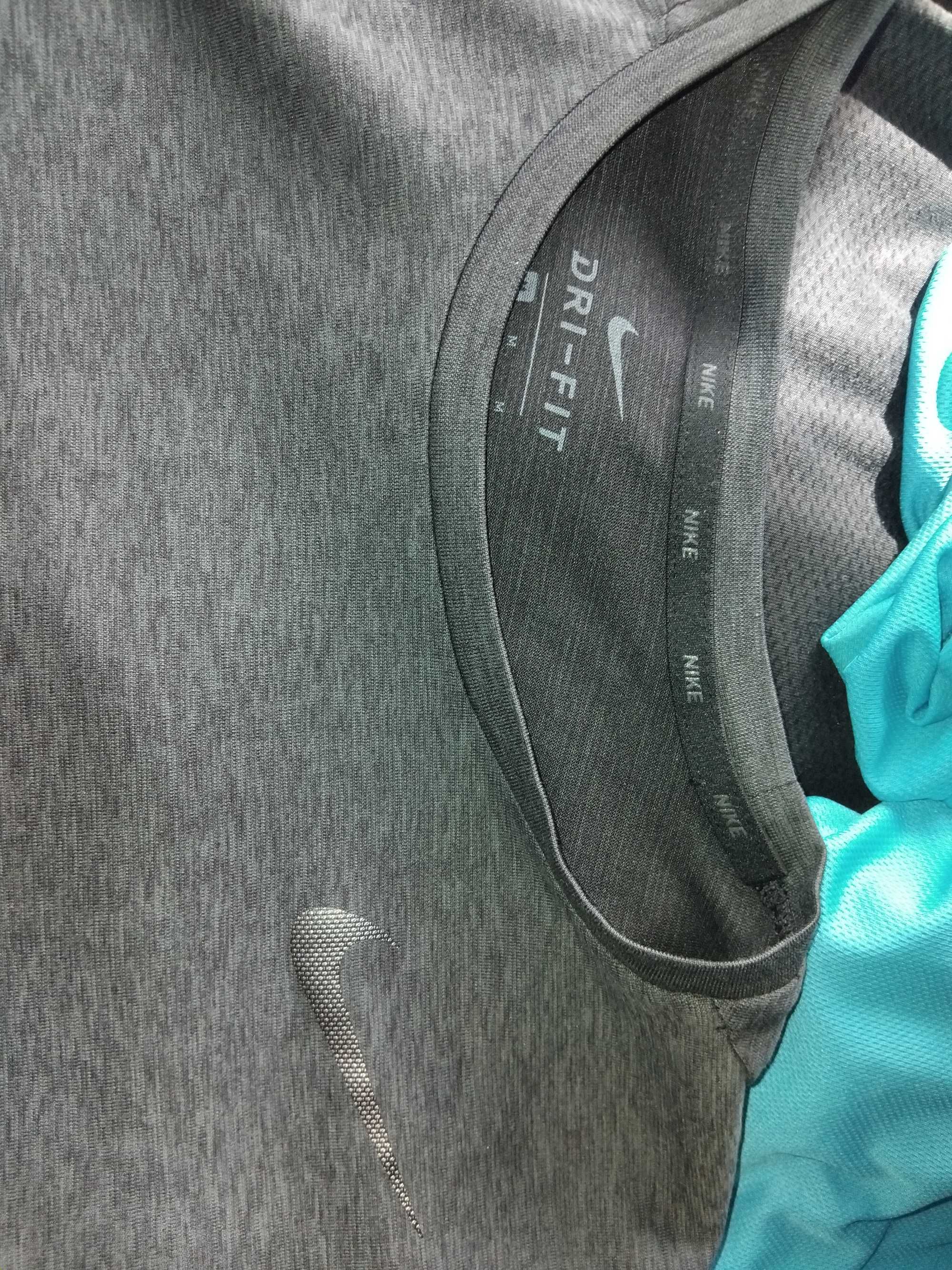 Koszulki nike 4 sztuki
