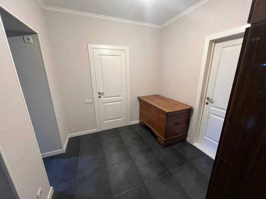 Двокімнатна квартира та паркінг Южне