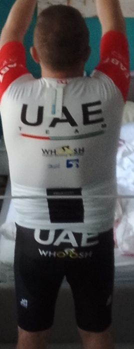 Strój kolarski timu U A E.