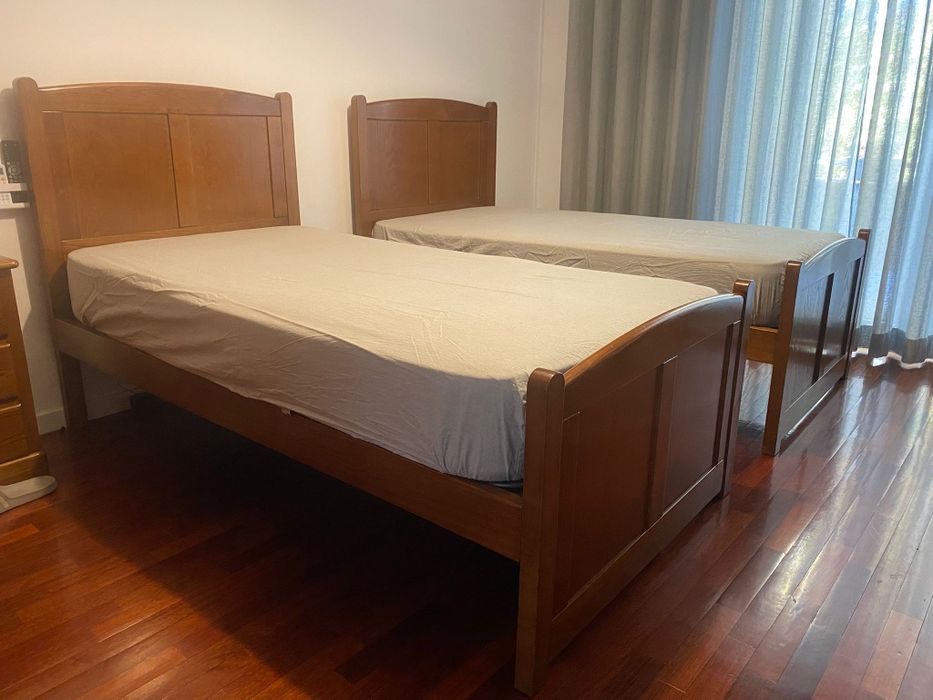 Camas de solteiro com colchão