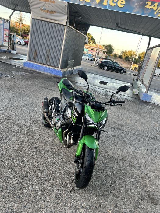 Vendo z800 de 2016 moto muito boa . Conducao otima e muita força.