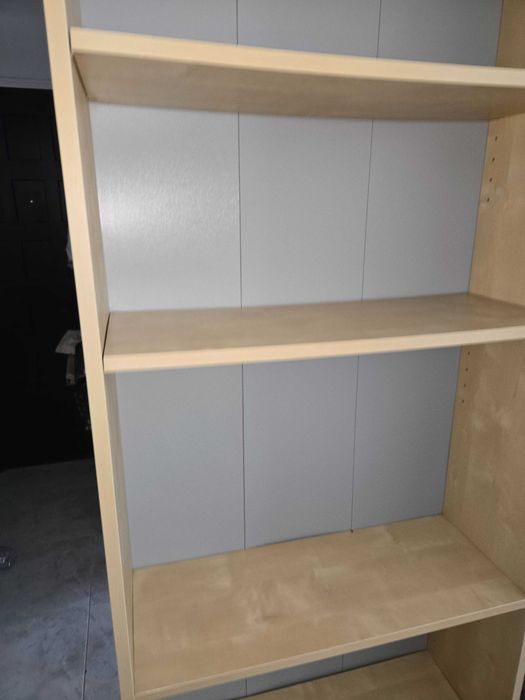 Estante bege e cinza de fundo