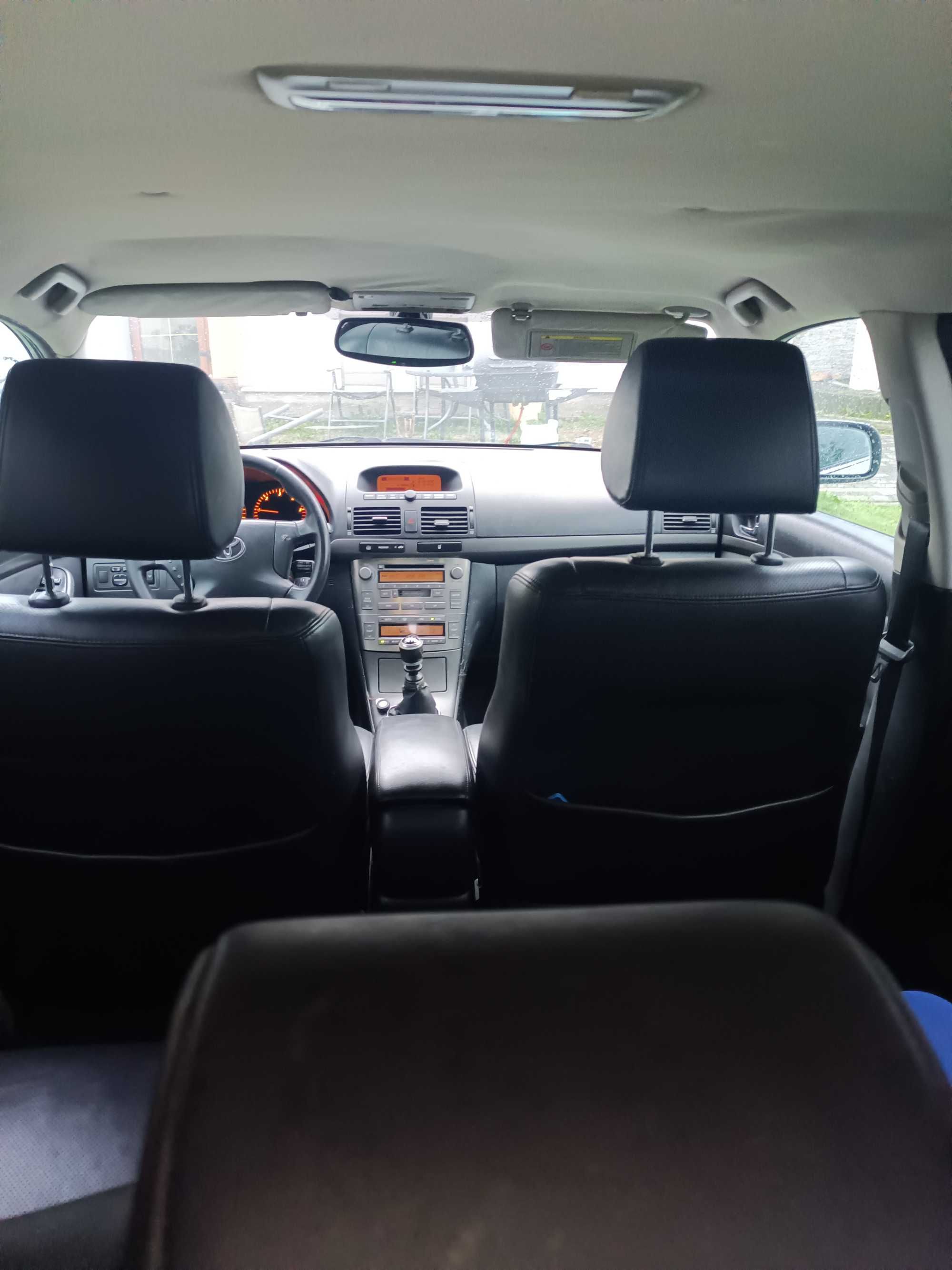 Toyota Avensis 2.2 D-cat  177km 2005