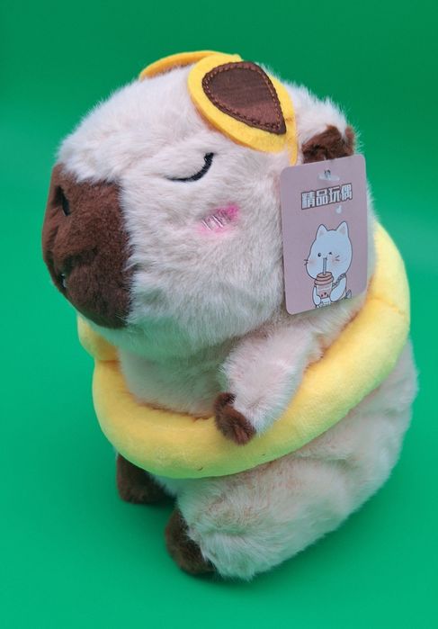 Nowa maskotka Kapibara z kółkiem i okularami