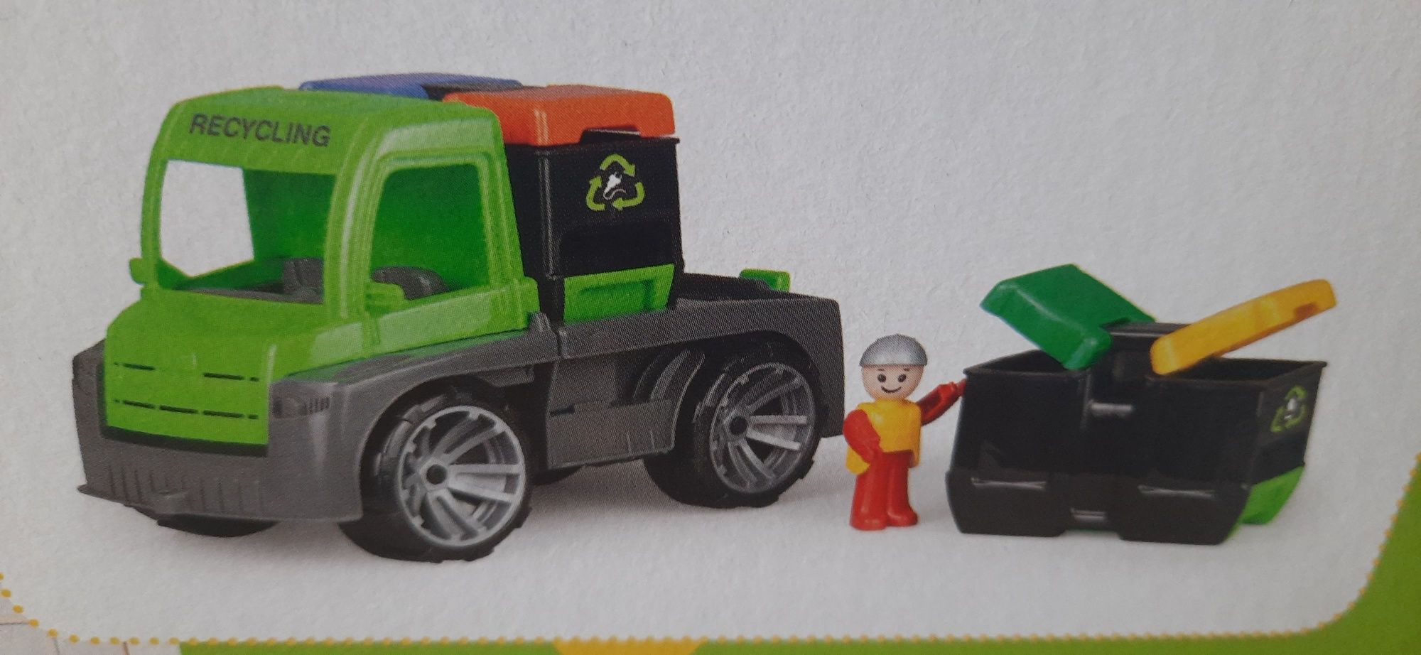 Nowe Autko do recyklingu. Kosze. Figurka