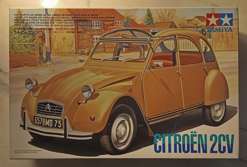 KIT Modelismo Tamiya 
Citroën 2 CV