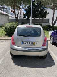 Lancia ypsilon 2