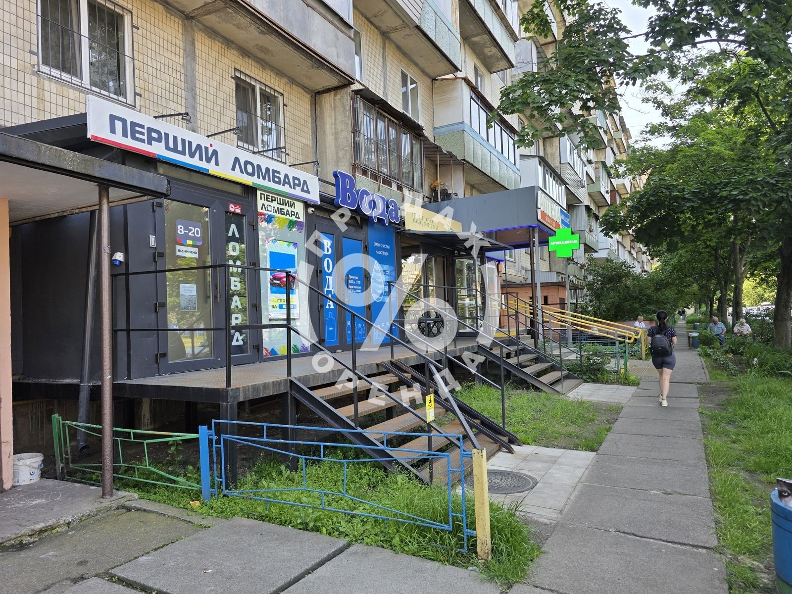 Продаж! Фасадне приміщення з вітриною, Ломбард, Оболонь
