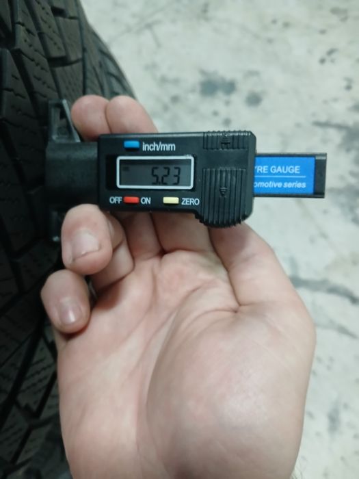 Зимові шини БВ 225/55 R17 CONTINENTAL  Winter Contact TS 850P Склад