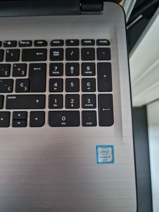 Hp 15 intel i5 6 gen em muito bom estado