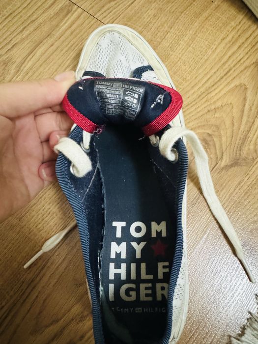 Кеди Tommy Hilfiger оригінал розмір 37