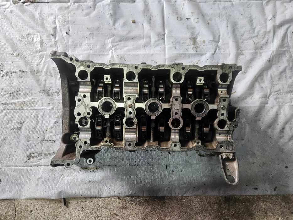 Mercedes głowica cylindrów prawa m272 3.0 v6 benzyna