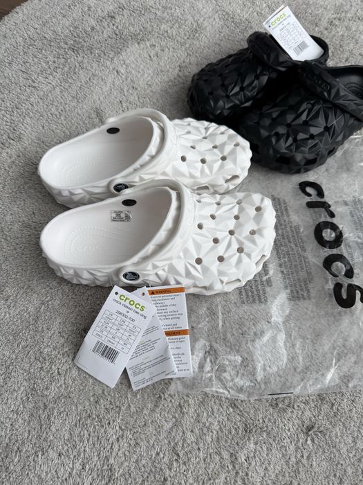 Crocs M5W7 Classic Geometric Clog М5 36-37 білі чорні