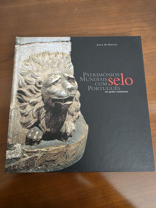 Livro - Patrimónios Mundiais com selo Português