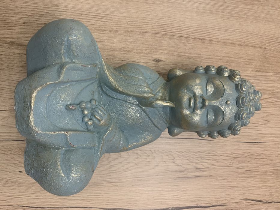 Figurka buddy dwa rodzaje