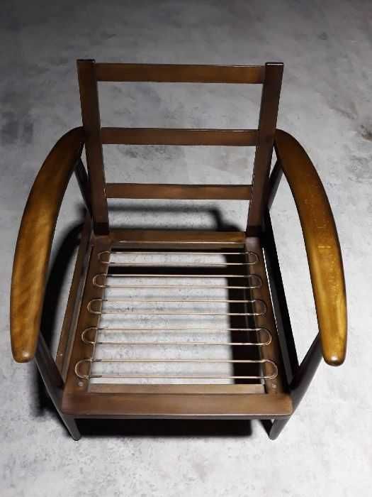 Para foteli klubowych z lat 60.