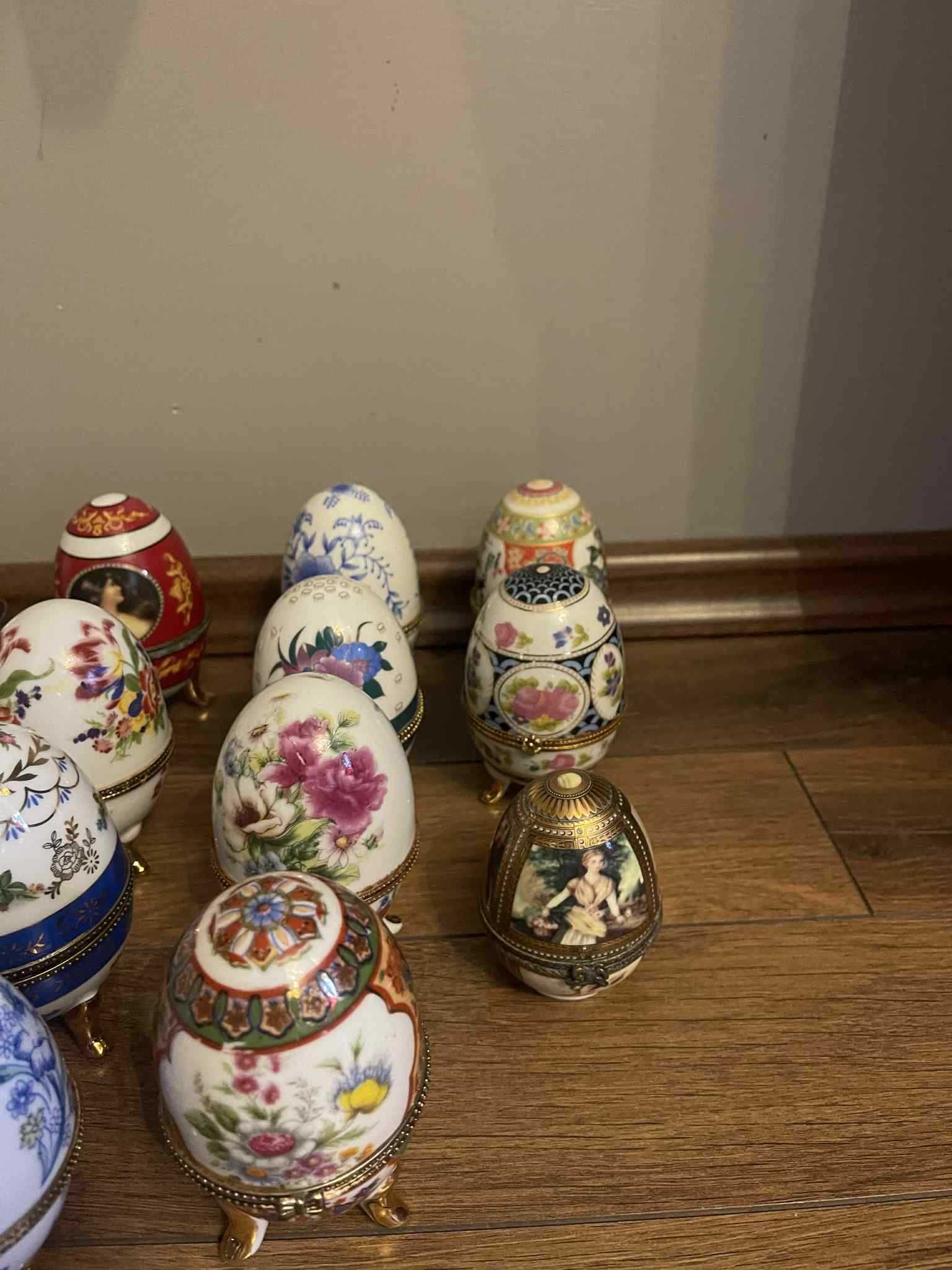 Porcelanowe ozdobne jajka