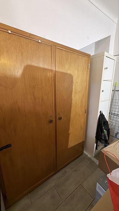 T0/Studio cave alta com janela e boa iluminação