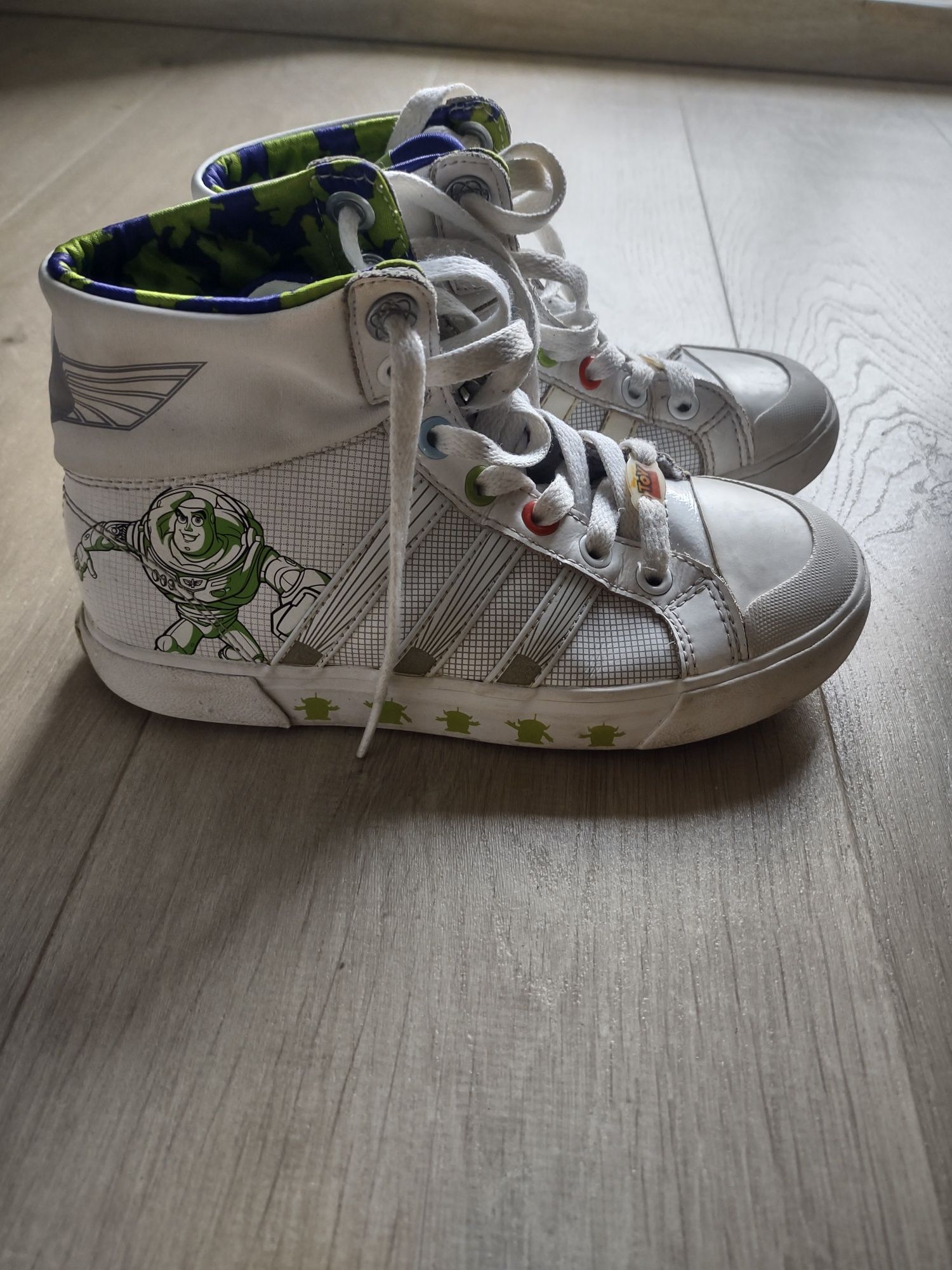 Adidasy seria Toy story