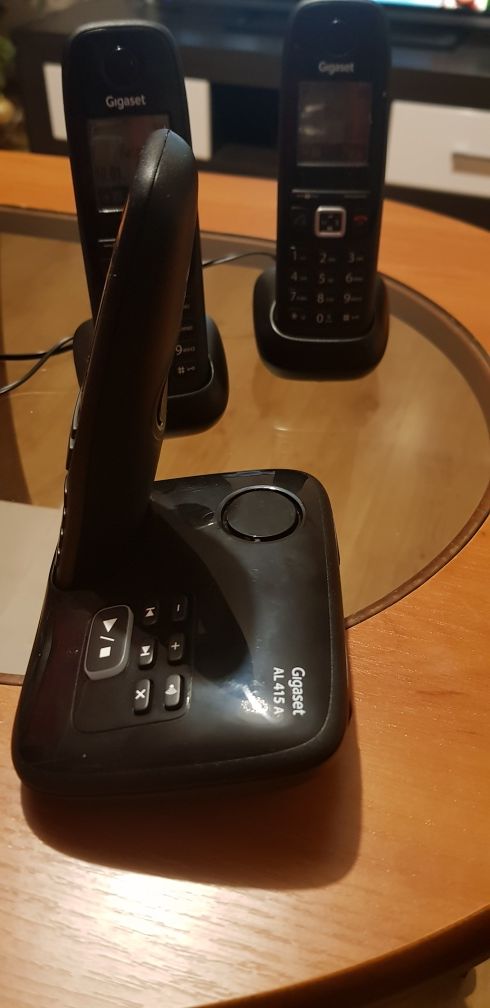 Telefony przenośne stacjonarne Gigaset A415 3 słuchawki. Domowy