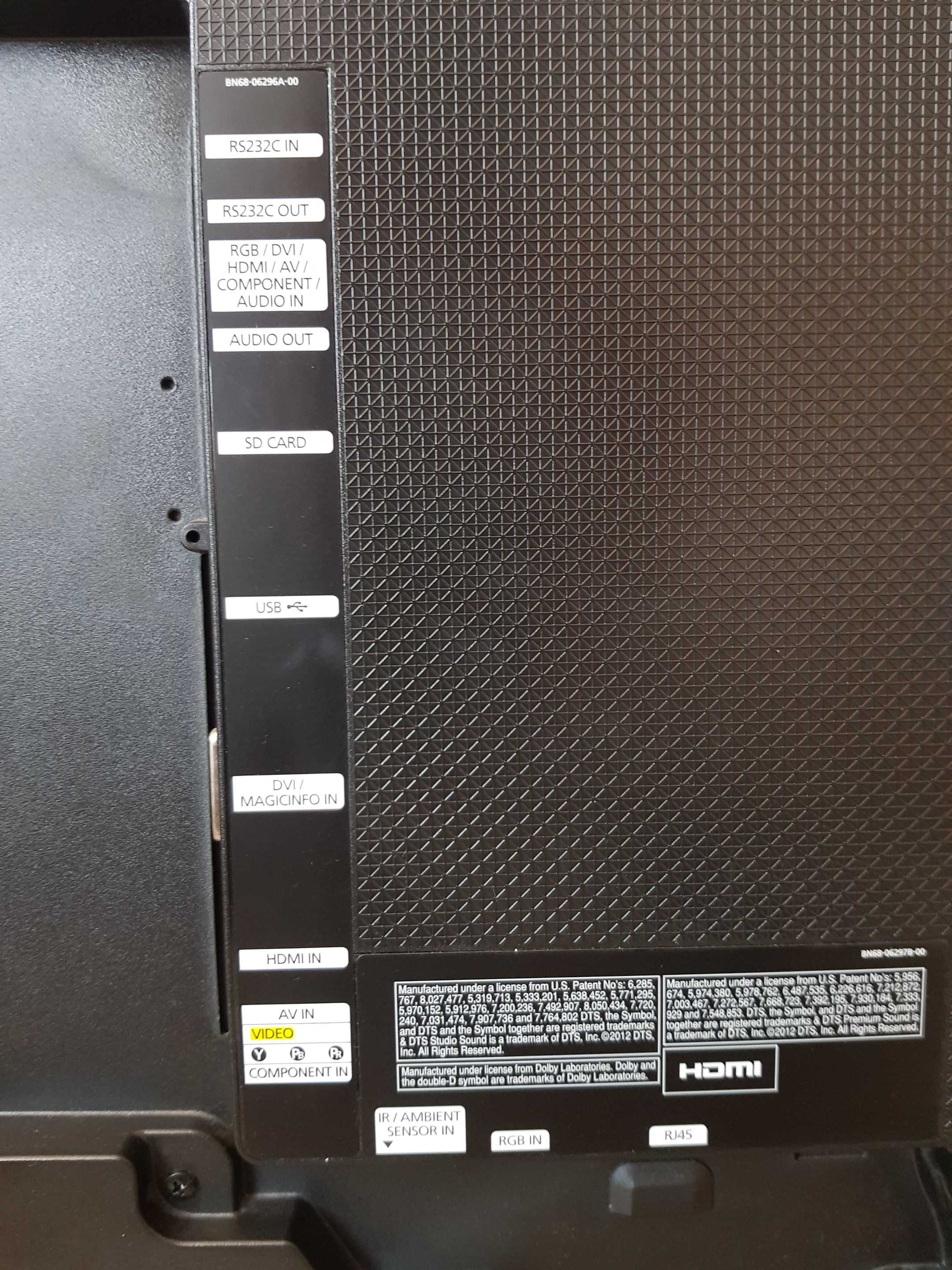 TV monitor Samsung DM32D + pilot