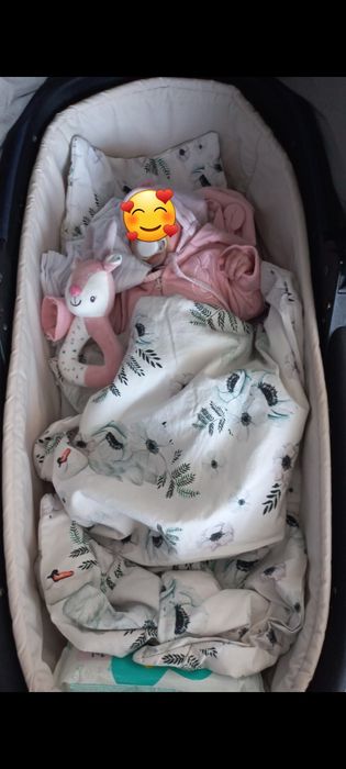 Pościel do wózka: kołderka i poduszka