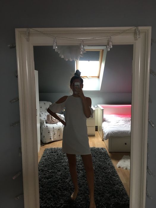 Sukienka biała zara