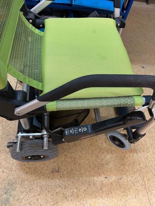 Sprzedam elektryczny wózek inwalidzki Zinger