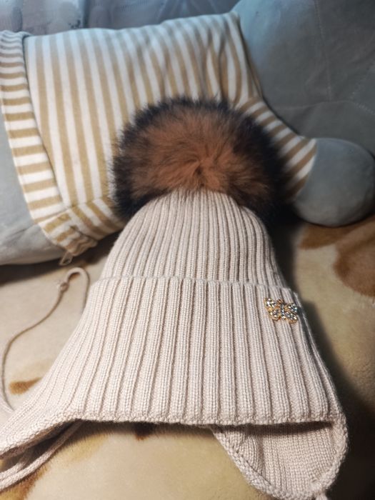 Шапка для дівчинки зимо