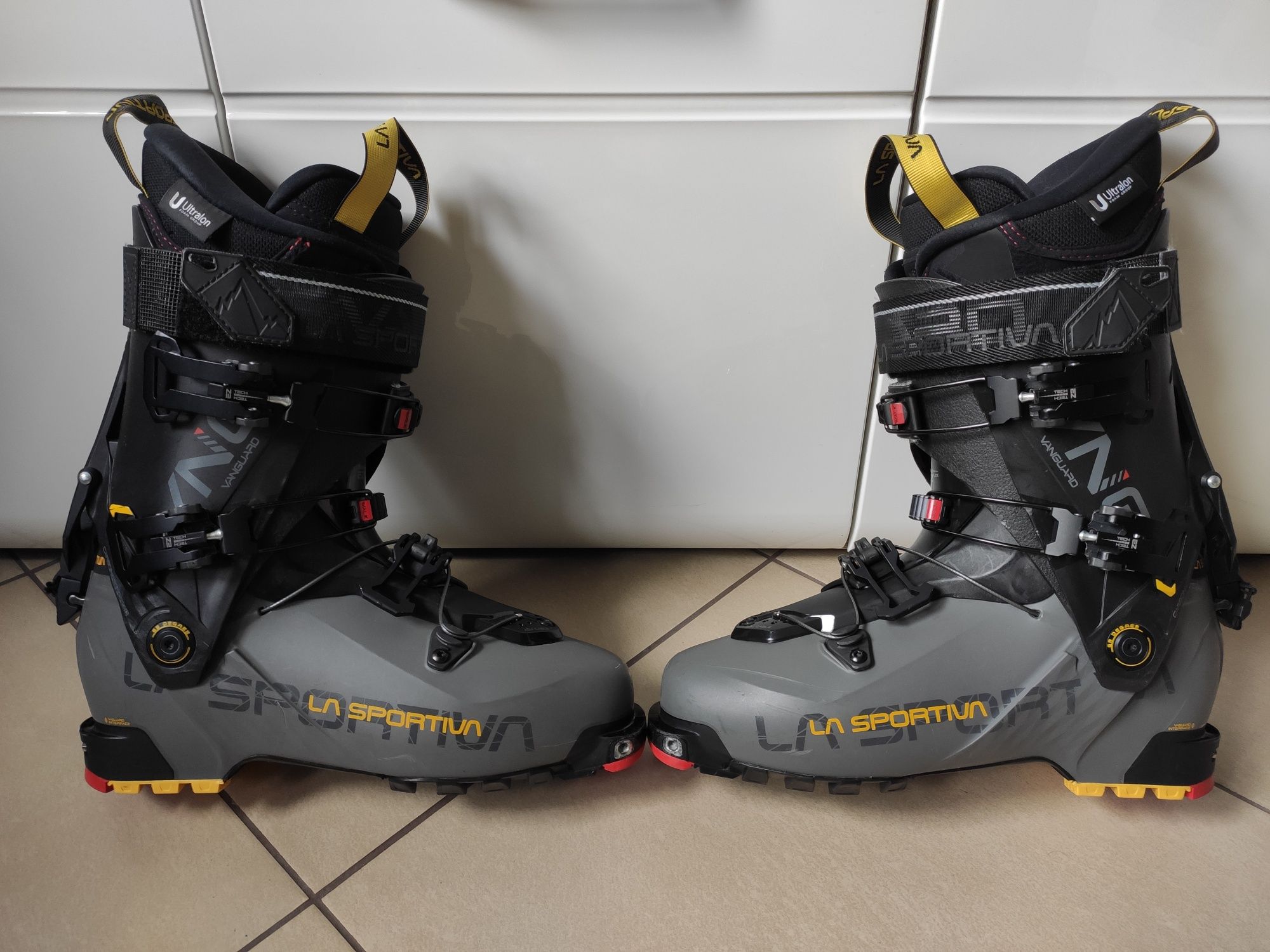 Buty skiturowe La Sportiva Vanguard - carbon/yellow rozmiar 28