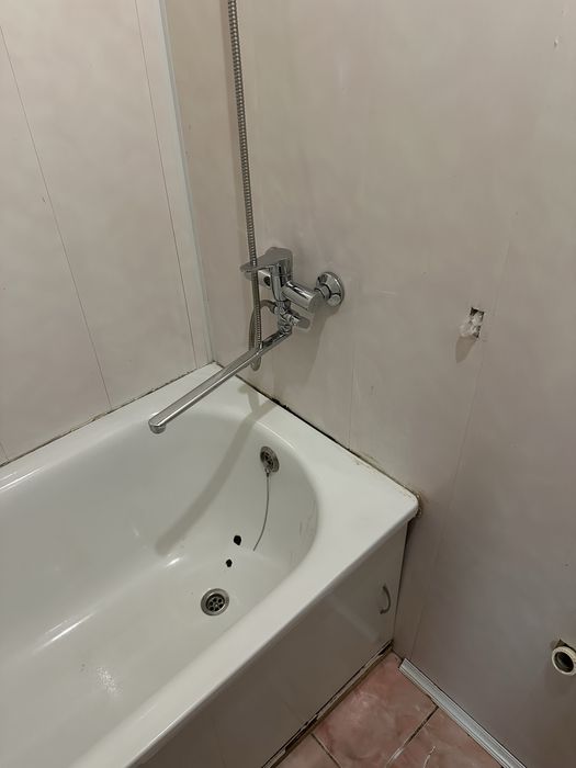 Продається тепла 2-кімнатна квартира м.Кривий Ріг , Інгулецький р-н