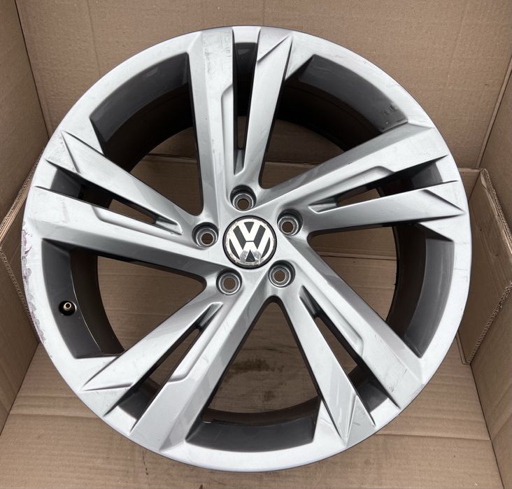 Диск R Line 1шт R19 5 112 et38 J8.5 Оригінал VW tiguan тігуан