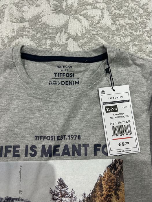 Conjunto de duas camisolas para menino