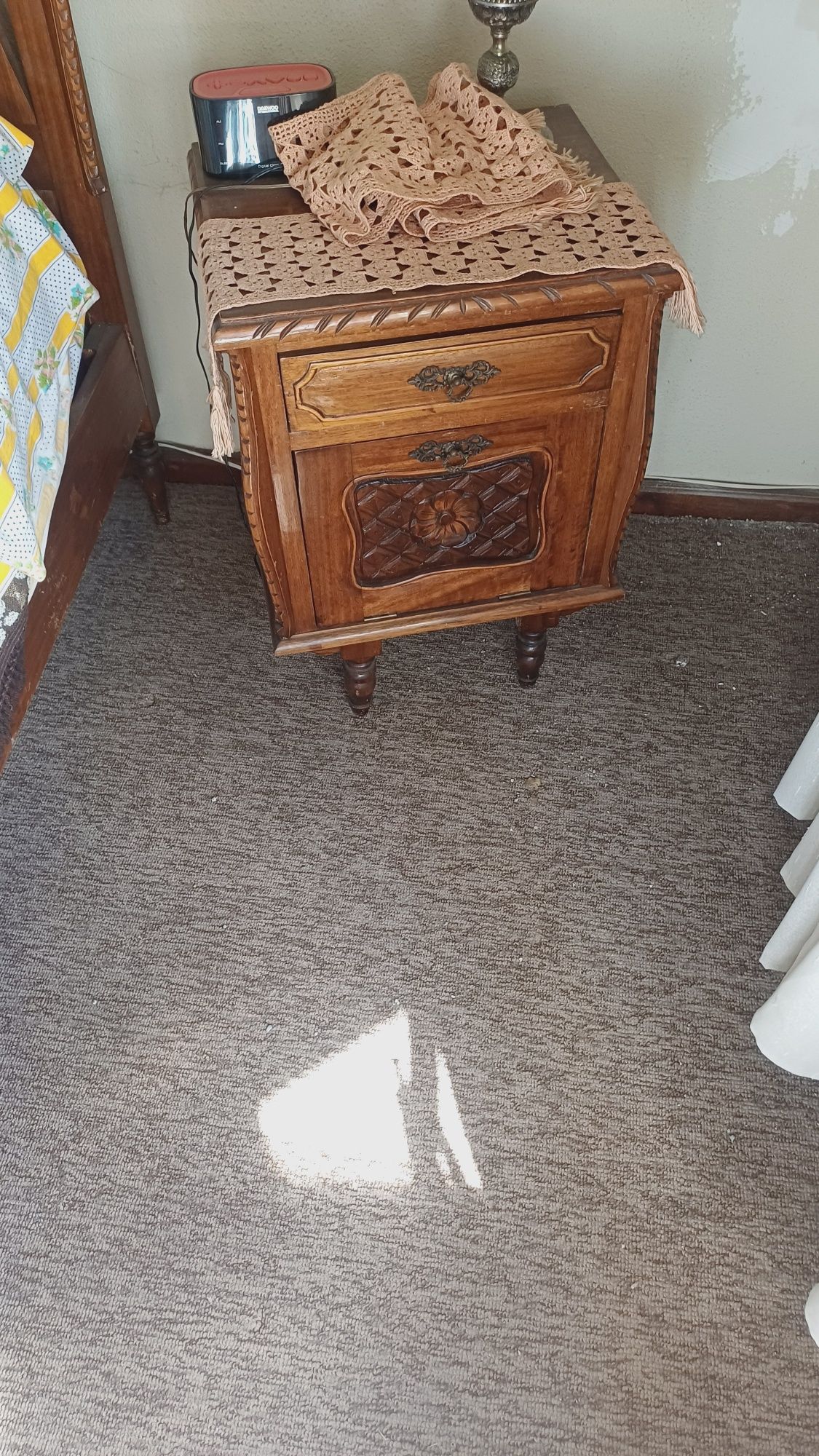 Mobilia de Quarto solteiro/corpo e meio