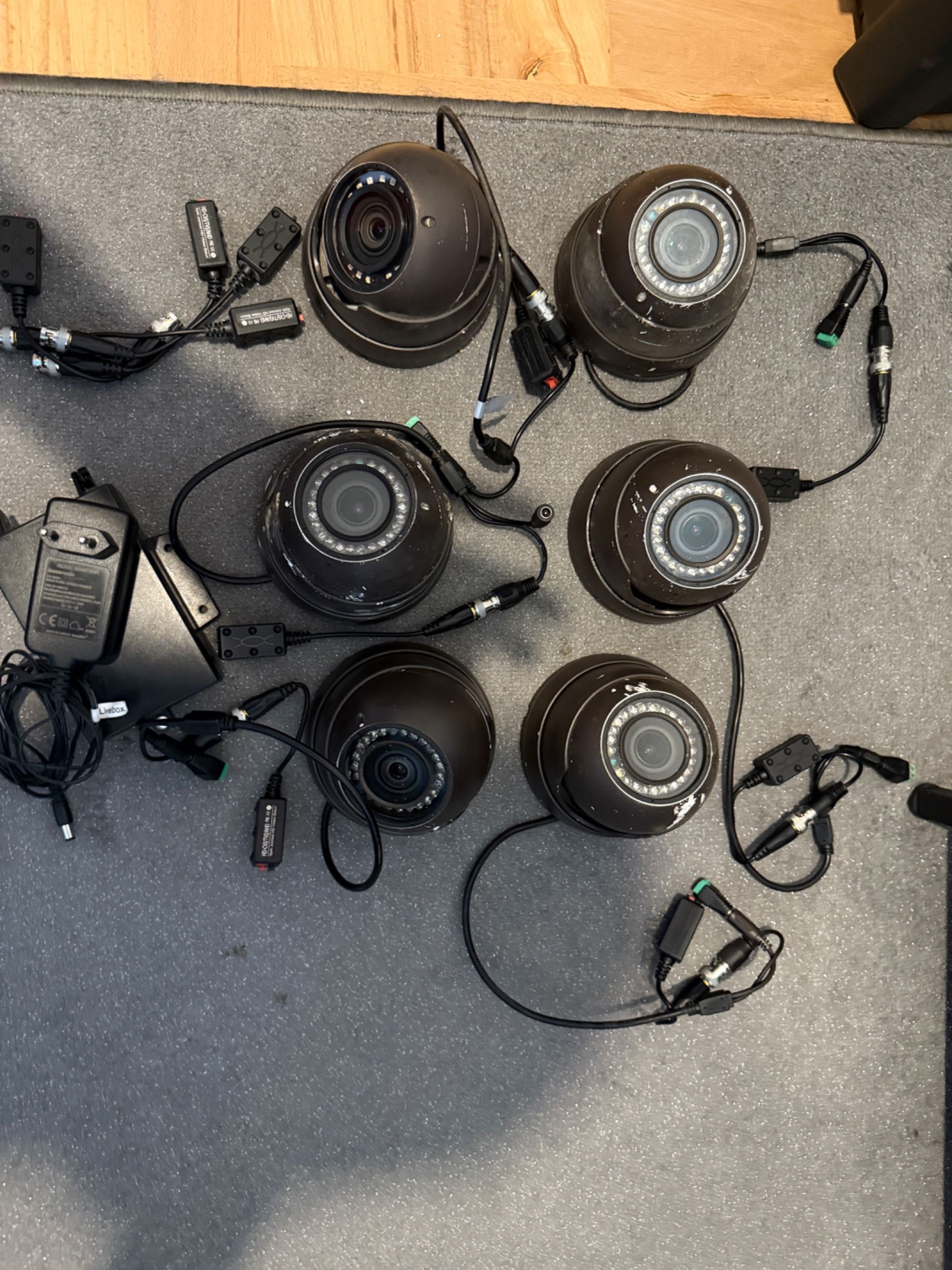 6 x Kamera Dahua HDCVI HDW1200RP,10 x Transmiter Video, Moduł Zasilacz