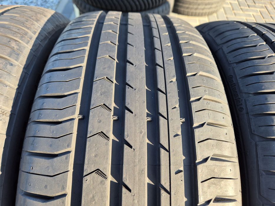 Continental 225/55/17 rok 2017 jak nowe 100%bieżnika Cena za 4szt letn